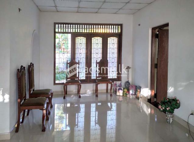 House for Sale at Dimuthu Mawatha, Kalagedihena.