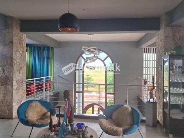 3 Storied Luxury House/ Building for Sale in Thalawathugoda.