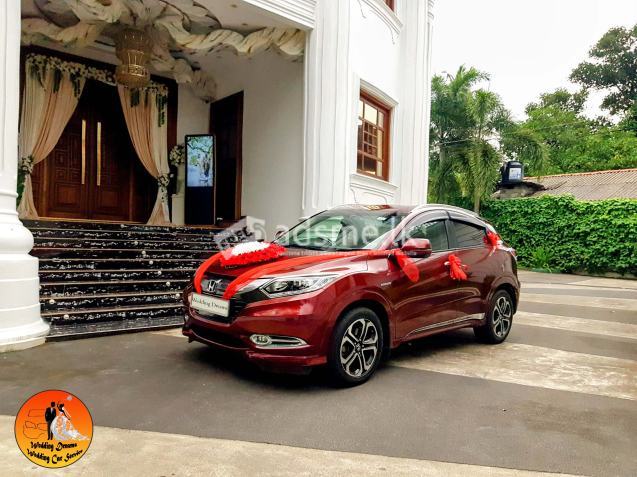 Wedding Car for Hire – Honda Vezel red
