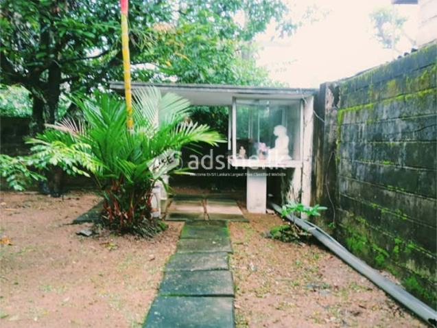 Single Storied House for Sale in Hospital road, Kiribathgoda.