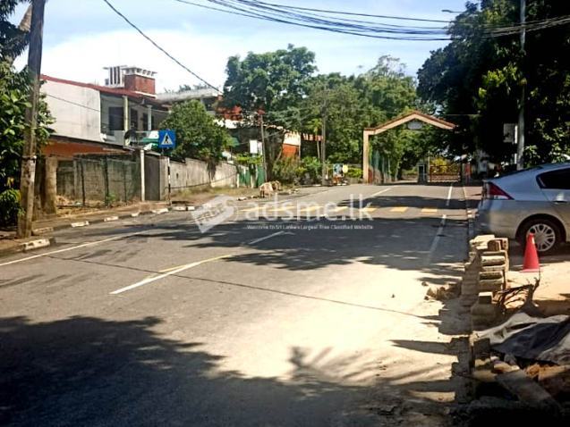 12 Perches Residential cum Commercial Land for sale very close to Sri Jayawardenepura Hospital.