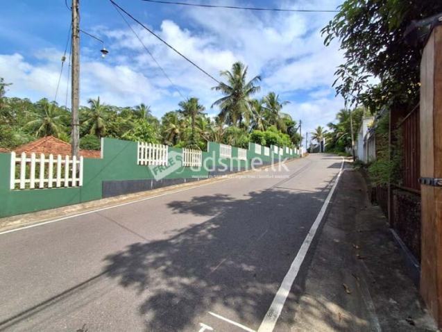 Solidly Built House for Sale in Ganemulla.