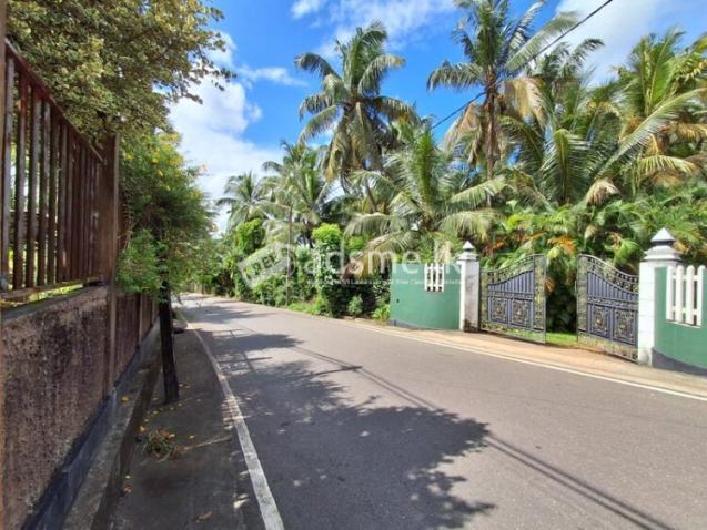 Solidly Built House for Sale in Ganemulla.
