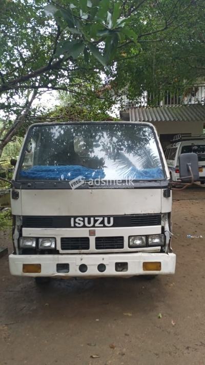 Isuzu Elf 250 Boom Truck 1974