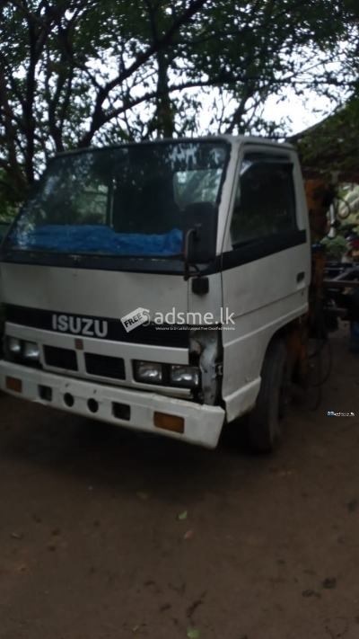 Isuzu Elf 250 Boom Truck 1974