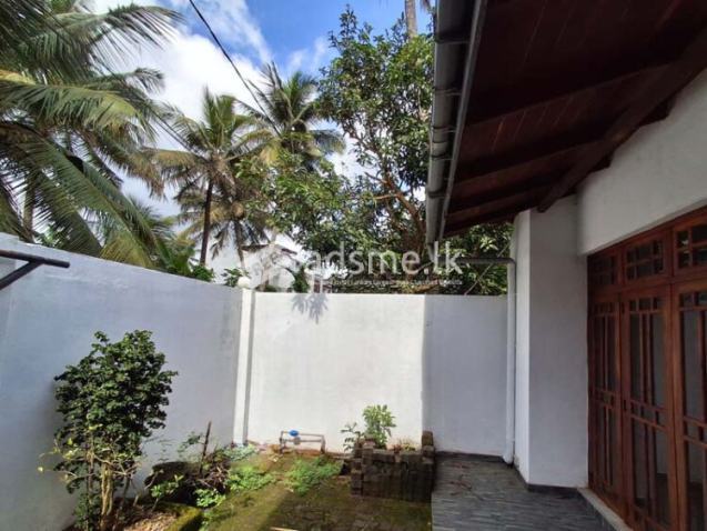 Two Story House for Sale in Kiribathgoda.