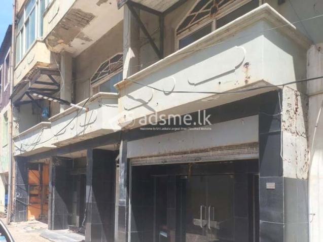Prime Commercial Building for Sale at Kollupitiya, Colombo 03.