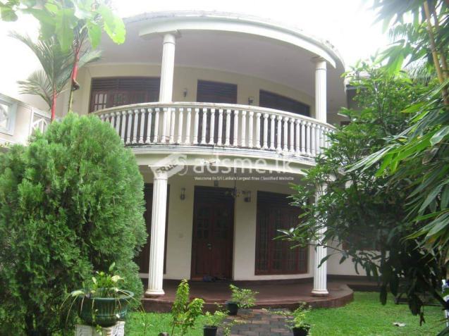 දෙමහල් නිවස විකිණීමට ඇත
