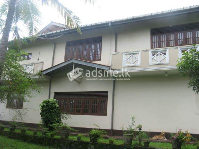 දෙමහල් නිවස විකිණීමට ඇත