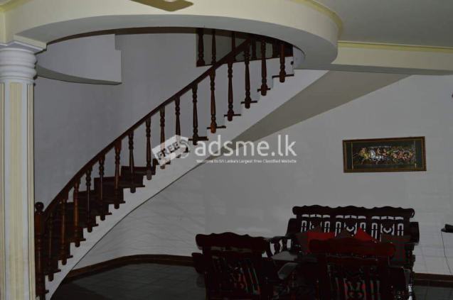 දෙමහල් නිවස විකිණීමට ඇත