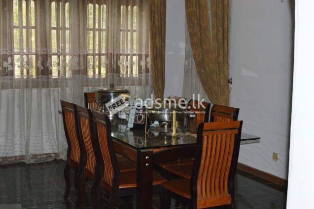 දෙමහල් නිවස විකිණීමට ඇත