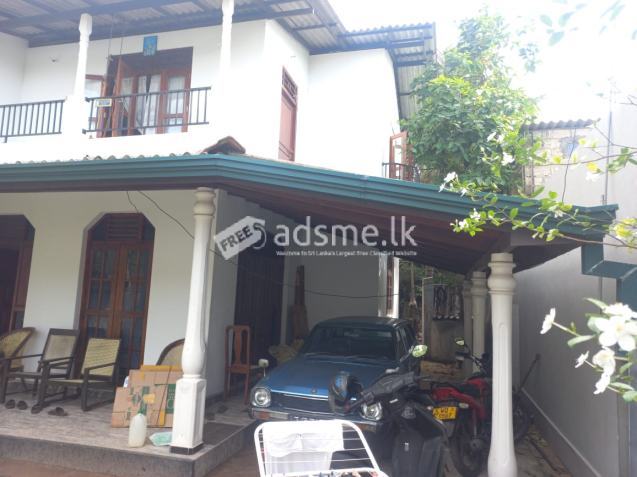 දෙමහල් නිවස විකිණීමට ඇත