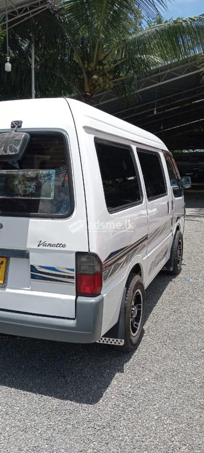 Nissan Vanette 1999