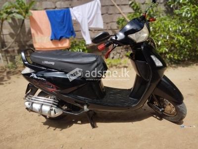 Hero Pleasure 2009 (Used)