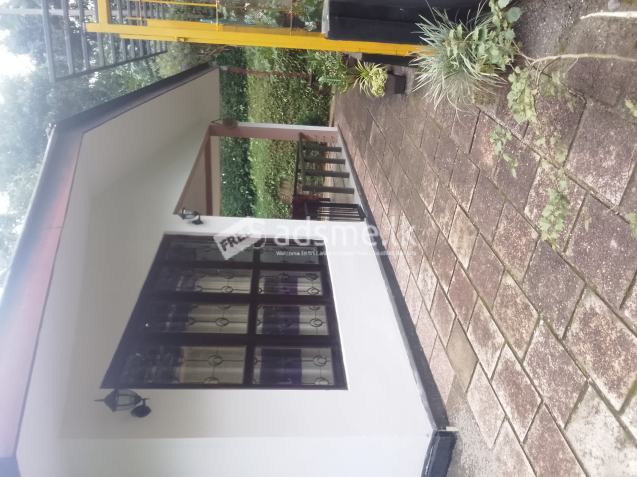 අංග සම්පූර්ණ නිවසක් විකිණීම