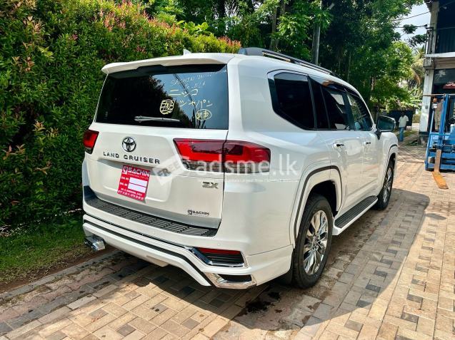 Toyota Land Cruiser Prado 2024 (New)