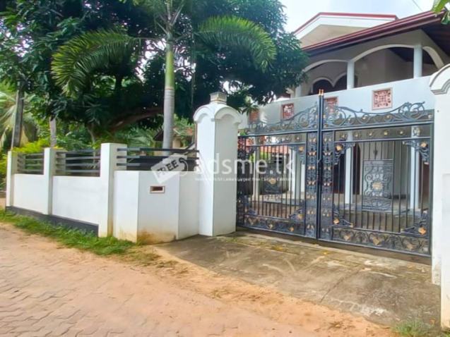 Two-story house for sale in Nattandiya,Puttalam.