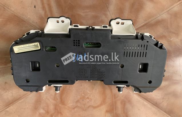 Toyota Axio 141 meter board / speedometer