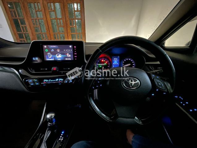 Toyota CHR 2017 (Used)