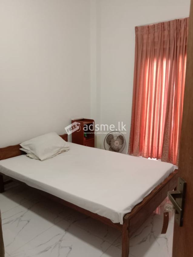Single upstairs room for a girl