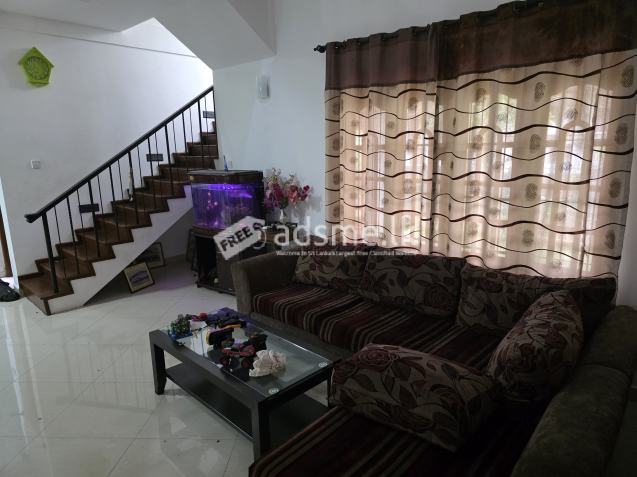 House near Kadawatha expressway for rent