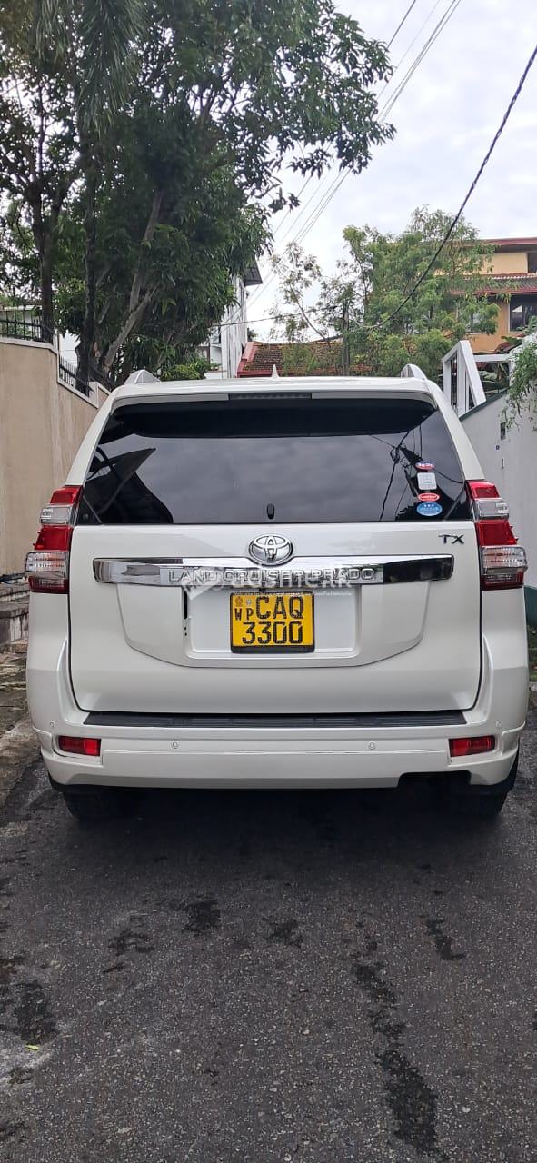 Toyota Land Cruiser Prado 2015 (Used)