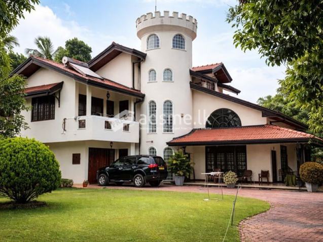 Spacious 2-Storey House for Rent – Rapidly Developing Kadawatha.