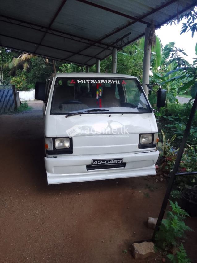 Mitsubishi Delica L300 1986