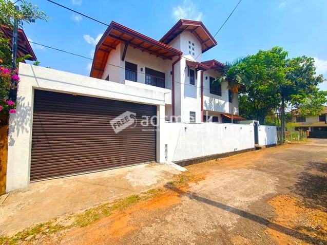2-Storey Luxury House for Sale in Mihidu Mawatha, Malabe.