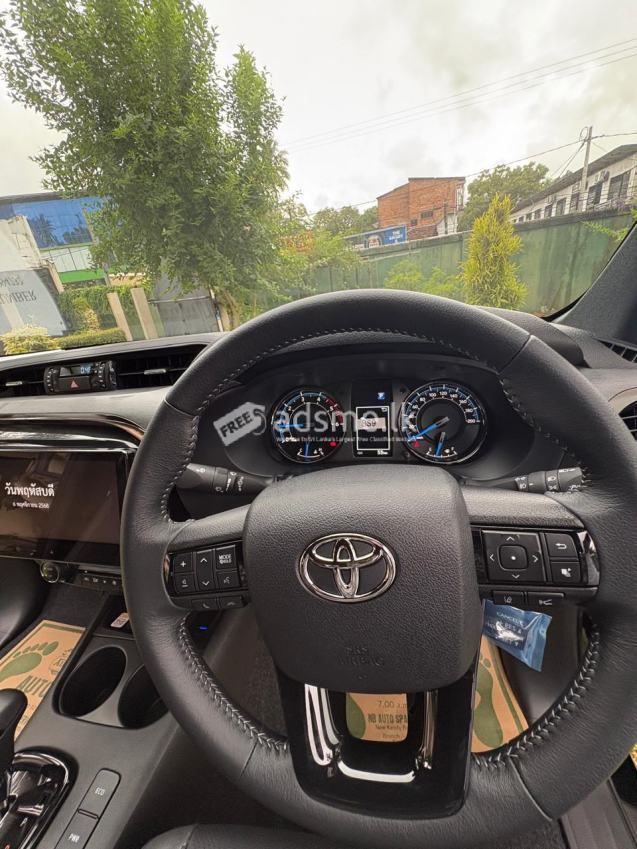Toyota Hilux 2025 (New)