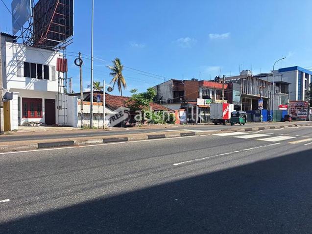 Prime Commercial Property for Sale in Peliyagoda — Facing Negombo Road.