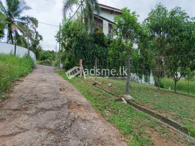 Prime Residential Land for Sale in Ramanayake Mawatha, Hokandara.