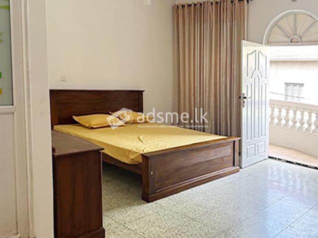 Three Storey House For Sale in Colombo 13.