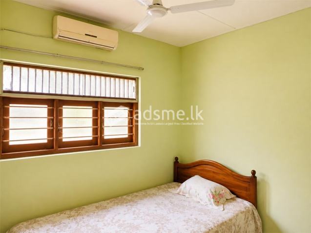 18 Perches Semi-Commercial Property for Sale in Kegalle