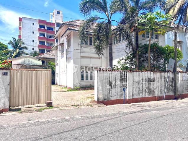 Investment Opportunity – Prime Property at Melbourne Avenue, Colombo 04. Closer to Marine Drive.