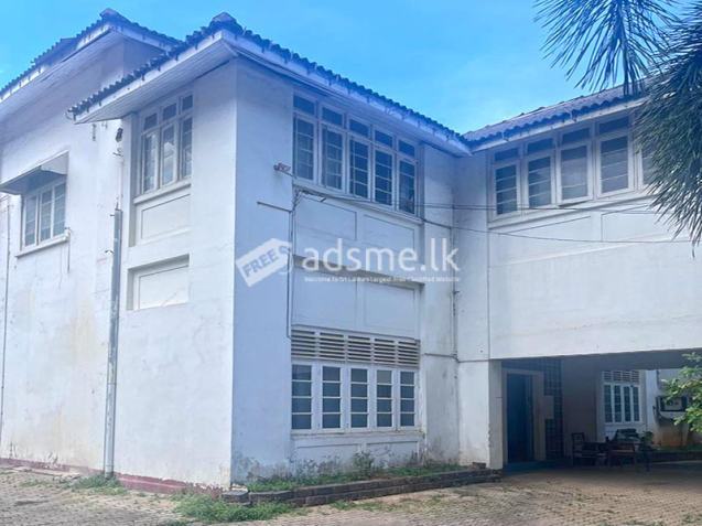 Investment Opportunity – Prime Property at Melbourne Avenue, Colombo 04. Closer to Marine Drive.