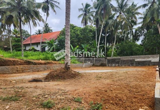 10 Perch Well-Shaped Residential Land for Sale in Athurugiriya