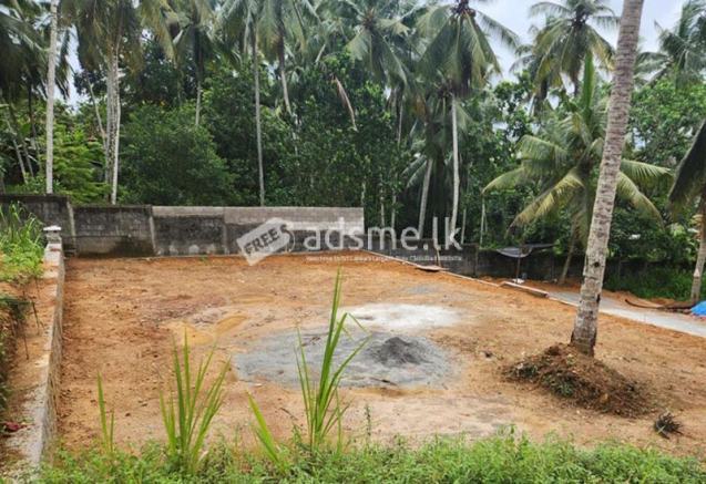 10 Perch Well-Shaped Residential Land for Sale in Athurugiriya