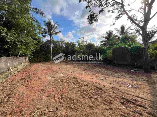 පර්චස් 18ක ඉඩමක් විකිණීමට – සංඝරාජ මාවත, කිරිබත්ගොඩ,වත්‍තල
