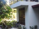 This is a great spot to live. Close to Kandy, Katugasthota, and Peradeniya(Gatambe Junc)