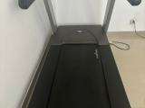 Korean treadmill with incline